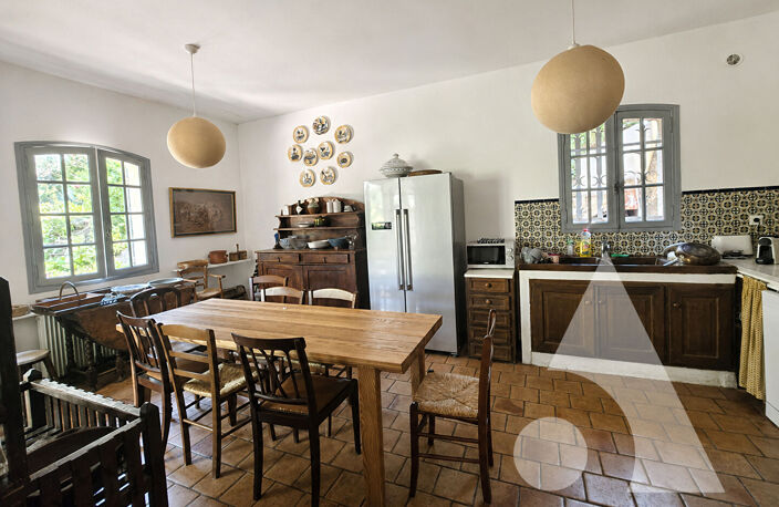SAINT-RAPHAEL VILLA D'EXCEPTION À DEUX PAS DE LA MER  200 M² SUR 3 845 M² — photo 3