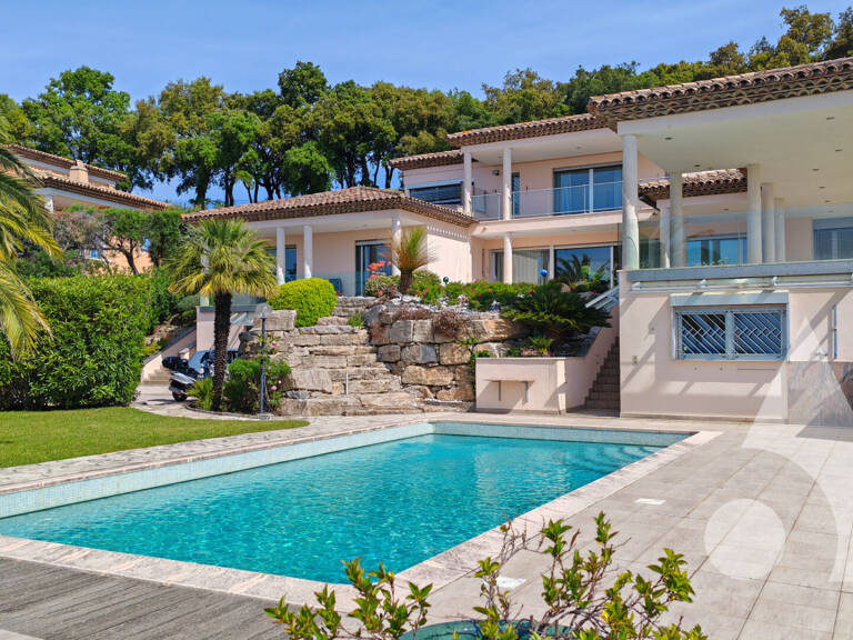 Villa d'Exception avec Vue Mer Panoramique sur tout le Golfe de Saint-Tropez — photo 1