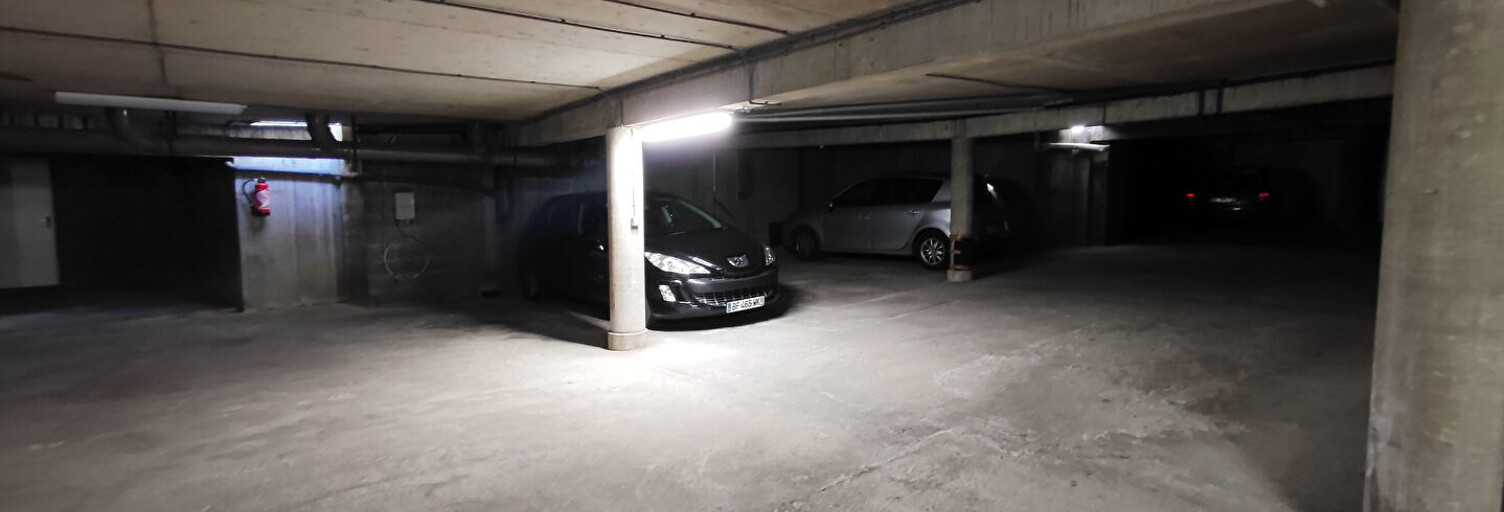 Garage   m² à louer à Limoges (87000)