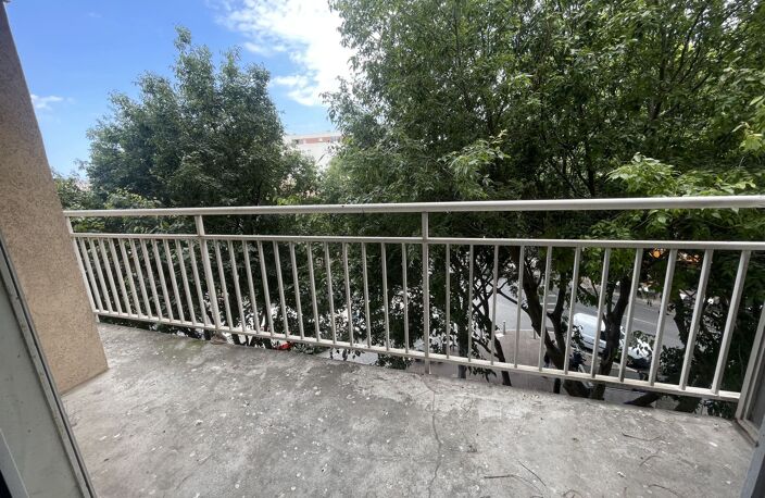 Vente appartement 4 pièces 67 m² Marseille 10 (13010) — photo 2