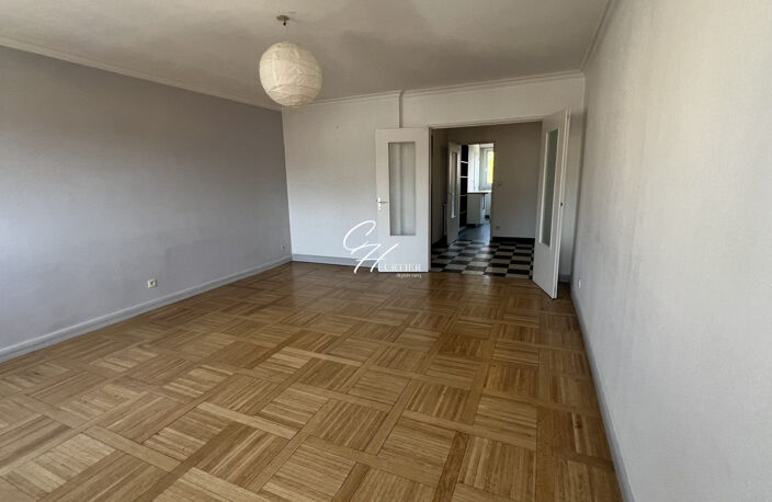GRENOBLE T2 de 68m² — photo 3