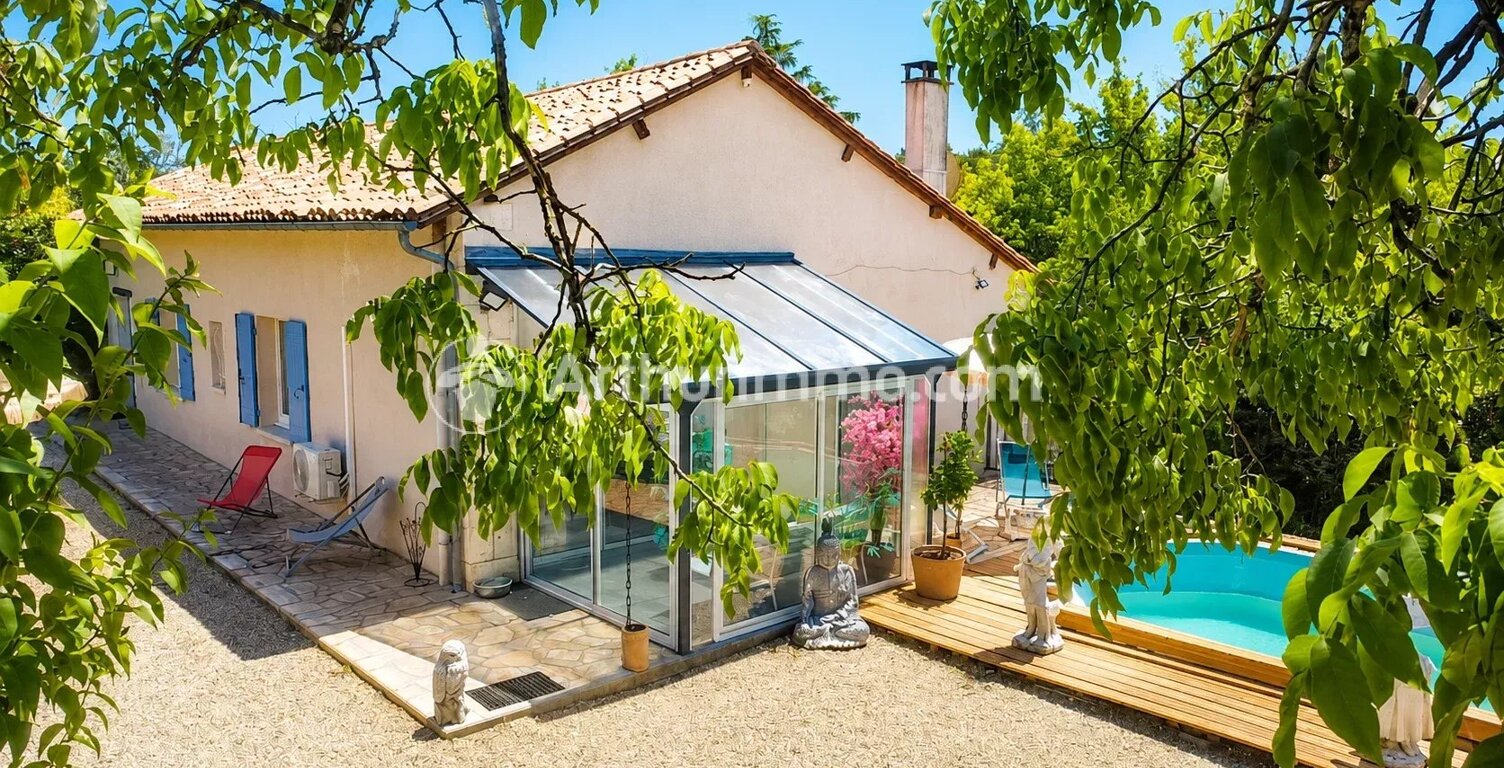 Maison de caractère - 155m² - 8 hectares — photo 1