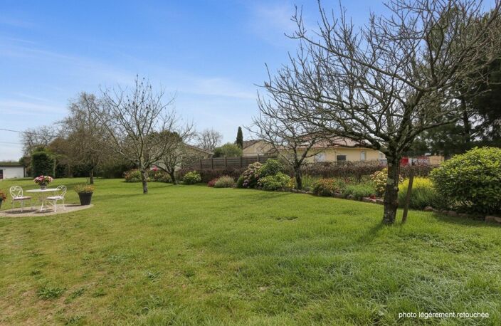 Terrain constructible 699?m²  Libre constructeur, proche Libourne — photo 2