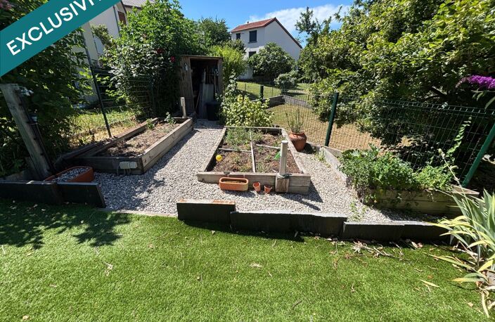 Maison d'architecte T6, 220m2, piscine et 4 stationnements dont 2 garages. — photo 4