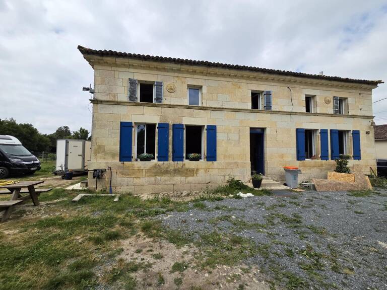 Charmante maison en pierre à finir de rénover, — photo 1