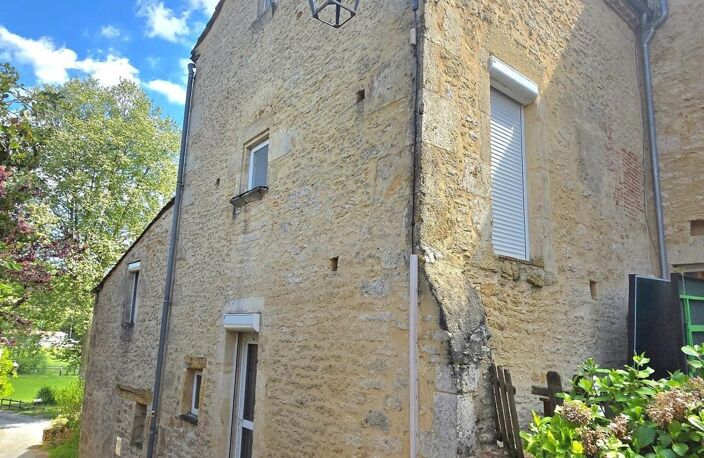 LACAPELLE-BIRON  MAISON DE CARACTÈRE RÉNOVÉE  INVESTISSEMENT LOCATIF — photo 2