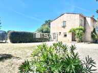 Belle bastide en position dominante — photo 4