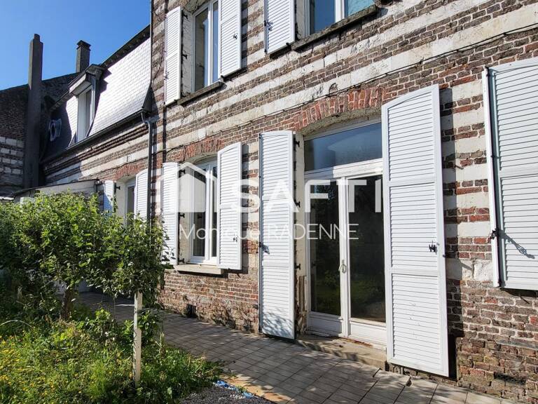 MAISON DE VILLE EN PIERRES ET BRIQUES — photo 1