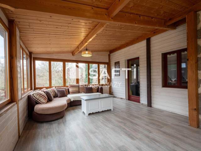 Belle   maison creusoise , Environnement  calme  et  paisible — photo du bien