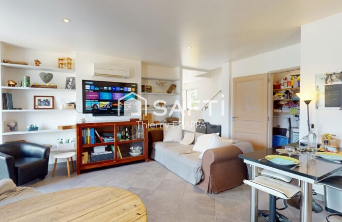 Villa contemporaine pieds dans l'eau, site Natura 2000 entre port de plaisance et réserve de Scandola. 97m², 4 chambres, 30 min aéroport Calvi. — photo 4