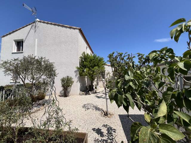 Villa TERRAIN, PISCINE — photo du bien