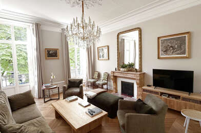 Appartement 5 pièces 1560 €