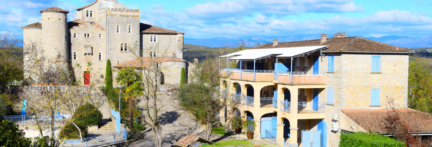 Maison 73 Pièces 1823 m² à vendre à Vallon-Pont-d'Arc (07150)