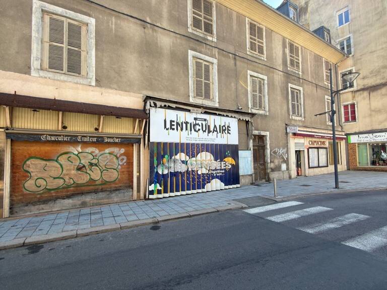 Immeuble   — photo 1