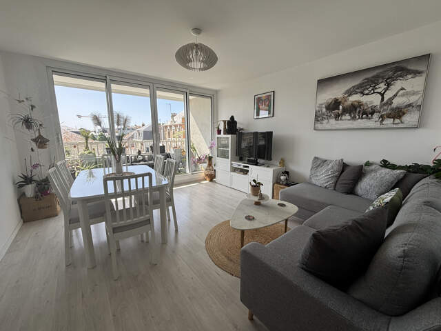 APPARTEMENT - CENTRE VILLE - LES SABLES D'OLONNE — photo du bien
