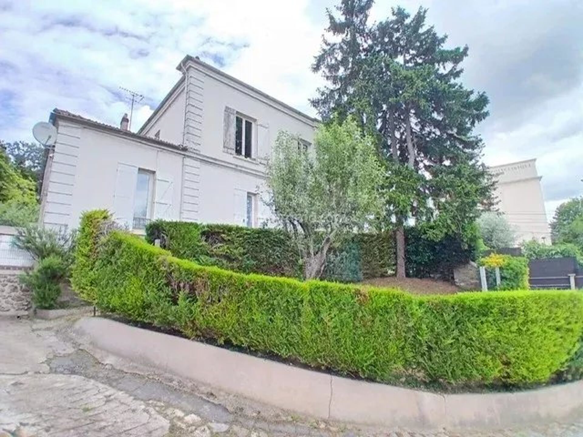 Appartement 2 pièces 61 m² · à Villeneuve-Saint-Georges · 61 m² · 184 000 €