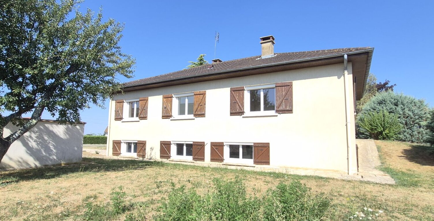 Maison avec terrain — photo 1