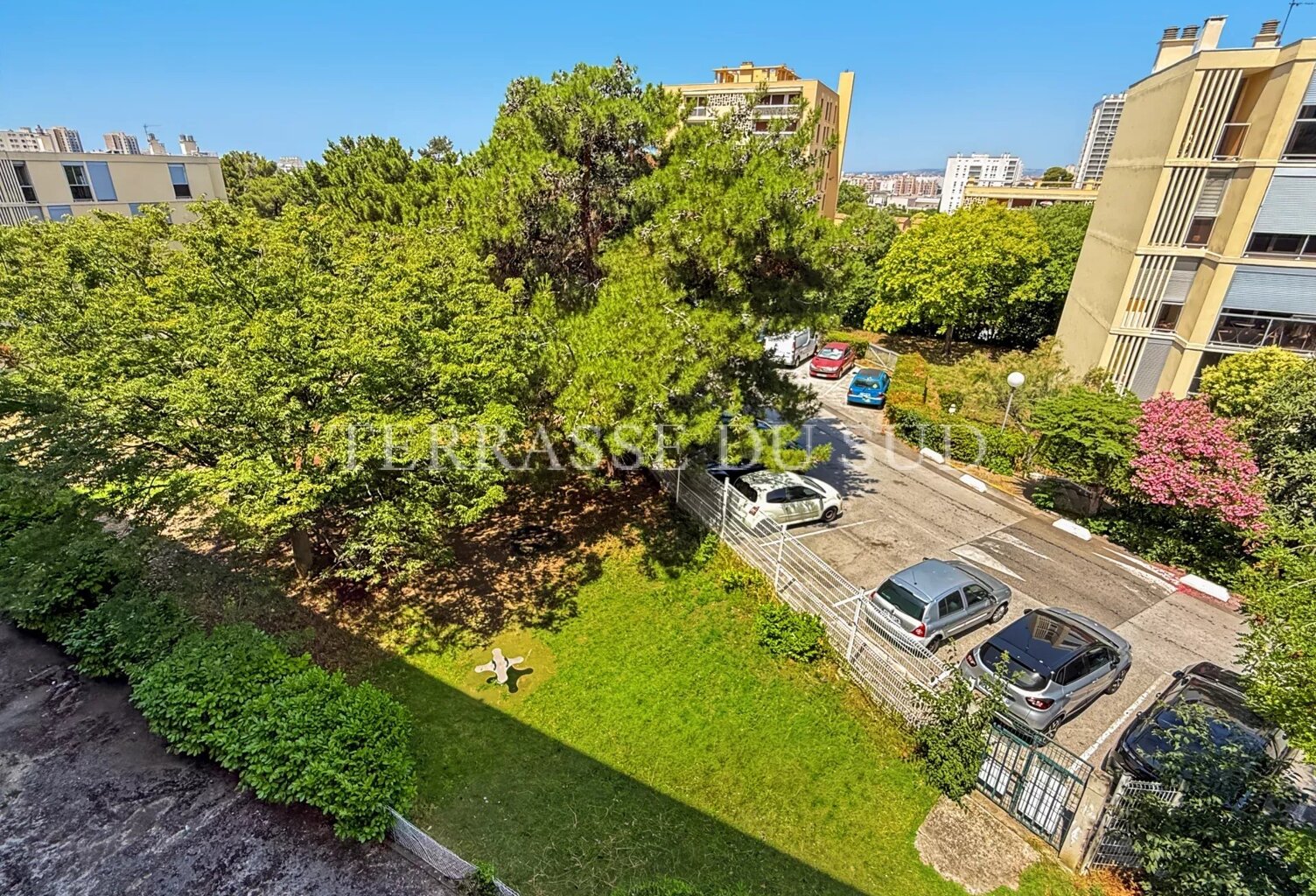 Vente Appartement 5 Pièces de 75 m2 LC avec Balcons et Cave - Saint Loup - Marseille 10 — photo 1