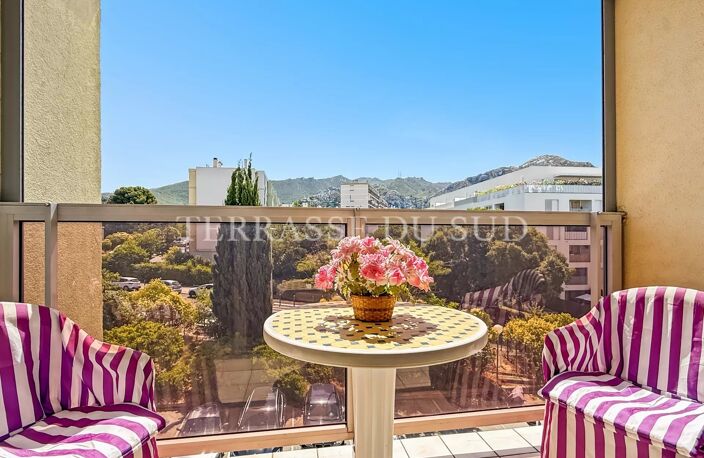 Vente Appartement 5 Pièces de 75 m2 LC avec Balcons et Cave - Saint Loup - Marseille 10 — photo 2