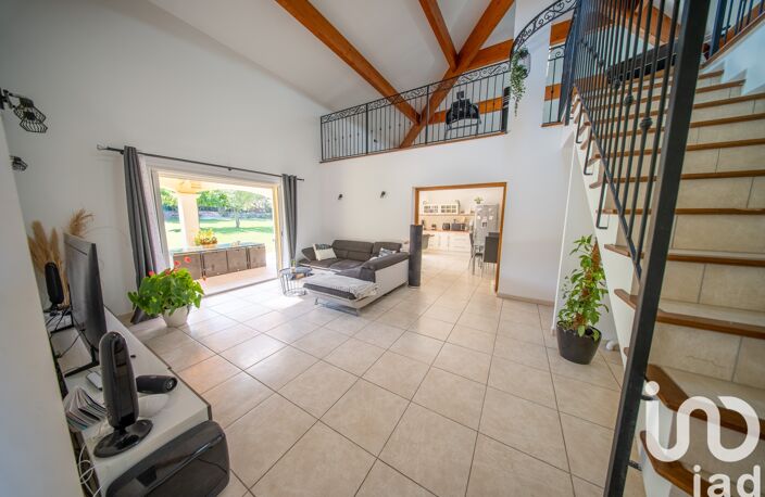 Vente Maison/villa 6 pièces — photo 2