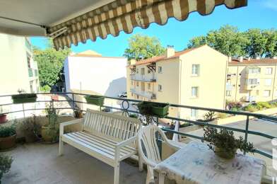 Appartement 3 pièces 323500 €