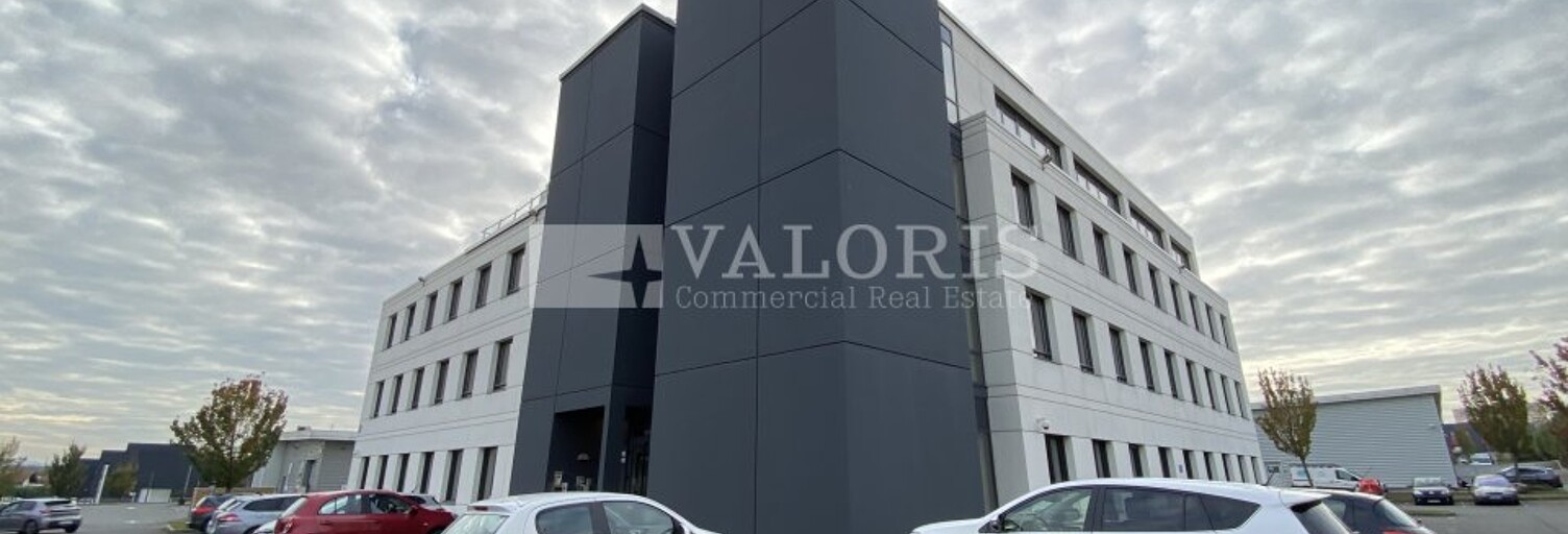 Bureau  222 m² à louer à Villefranche-sur-Saône (69400)