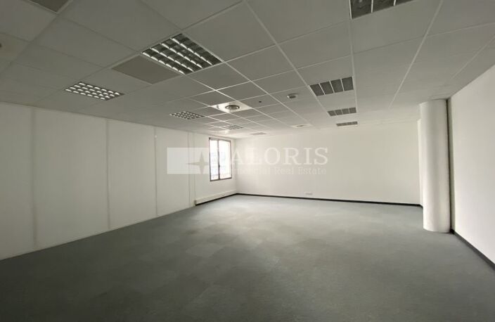 BUREAUX à LOUER — photo 3