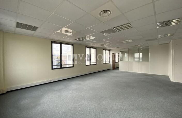 BUREAUX à LOUER — photo 4