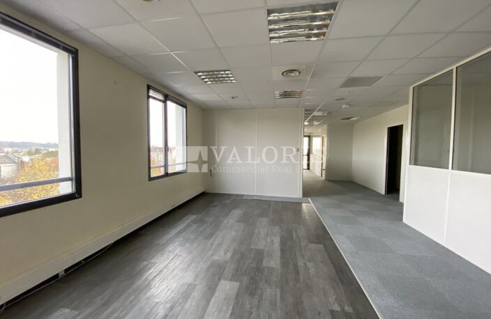BUREAUX à LOUER — photo 5