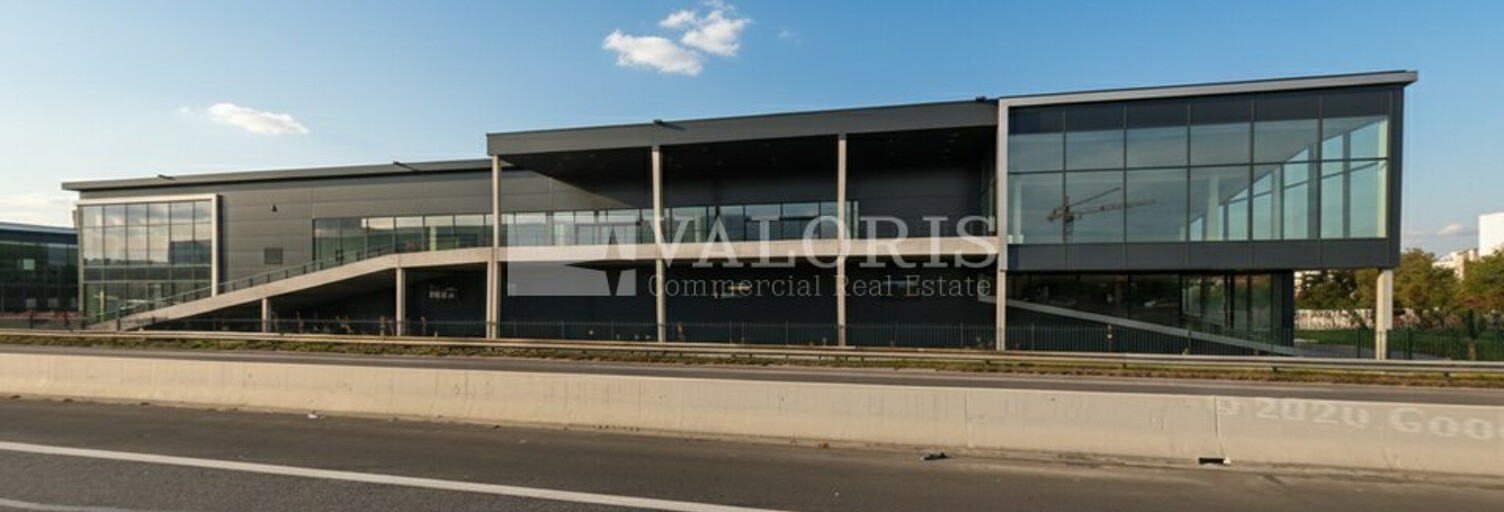 Commerce  3754 m² à louer à Vénissieux (69200)