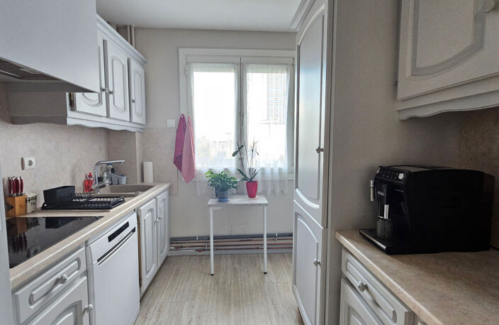 Appartement T3 - 72.61 m² - TOURS — photo 3