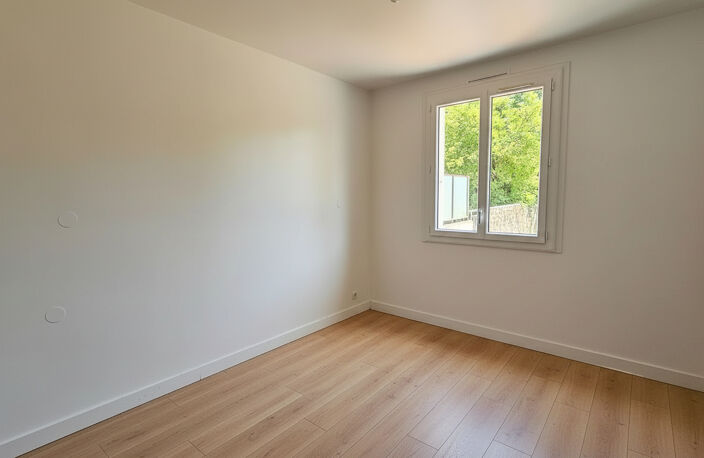Appartement T3 -77 m2 - Saint Cyr Sur Loire — photo 5