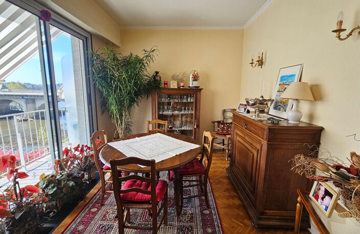 Appartement T5 - 110 m² - TOURS — photo 2