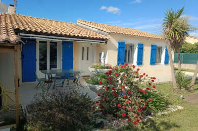 Maison  860 €