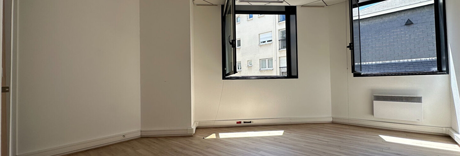 Bureau 5 Pièces 93 m² à louer à Chambéry (73000)