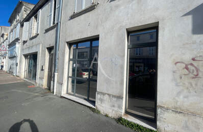 Local commercial environ 66 m² — photo du bien