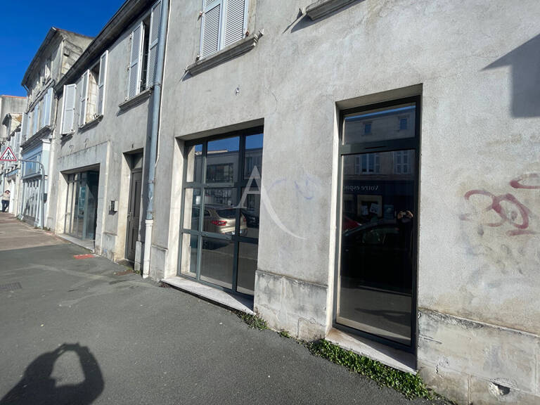 Local commercial environ 66 m² — photo 1