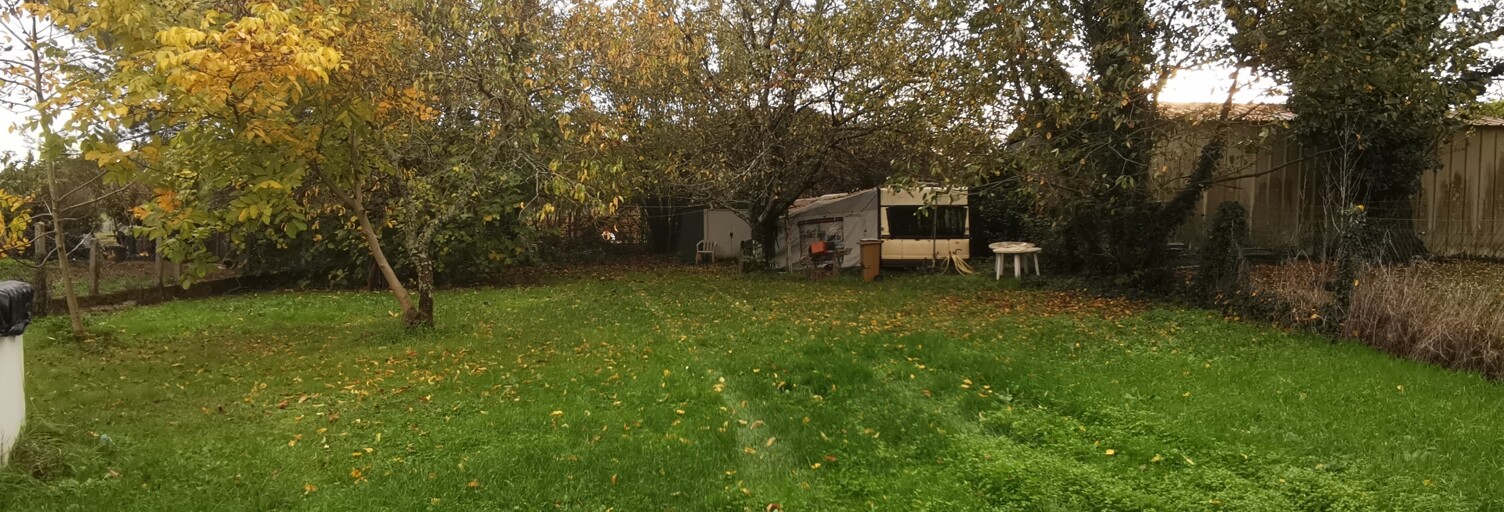 Terrain  1000 m² à vendre à Espiet (33420)