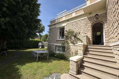 Maison 6 pièces 3258 €
