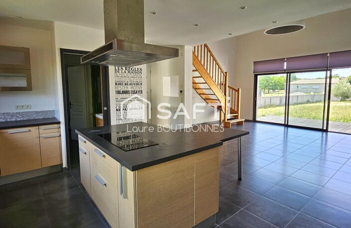 Maison familiale de 162 m² avec suite parentale, double garage et jardin — photo 4