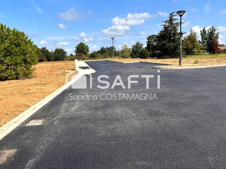 Terrain plat viabilisé — photo 1