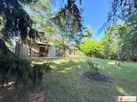 Maison familiale dans un environnement verdoyant — photo 2