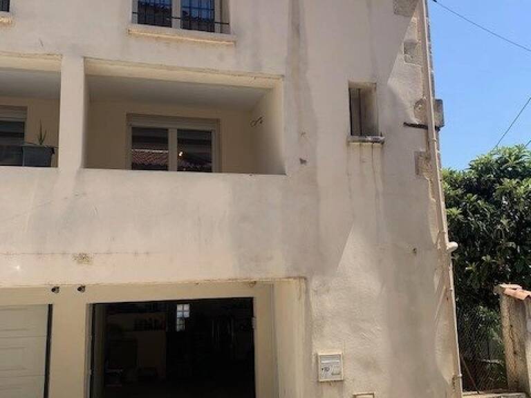 Coup de coeur ! Maison de ville entièrement rénovée avec garage — photo 1