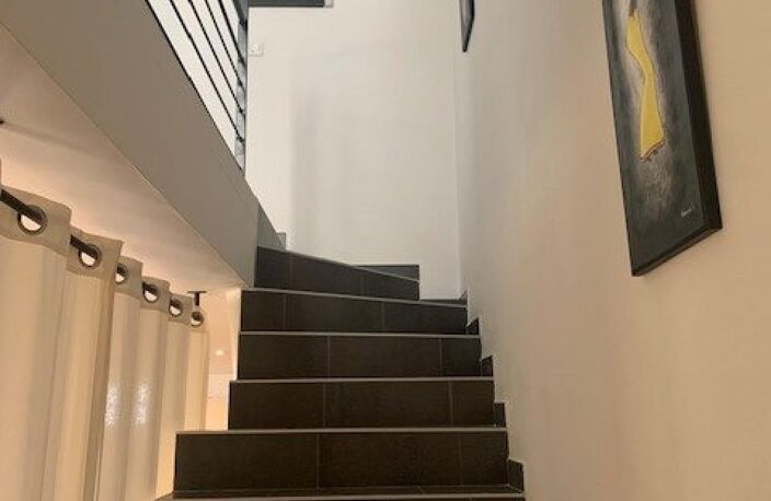 Coup de coeur ! Maison de ville entièrement rénovée avec garage — photo 4