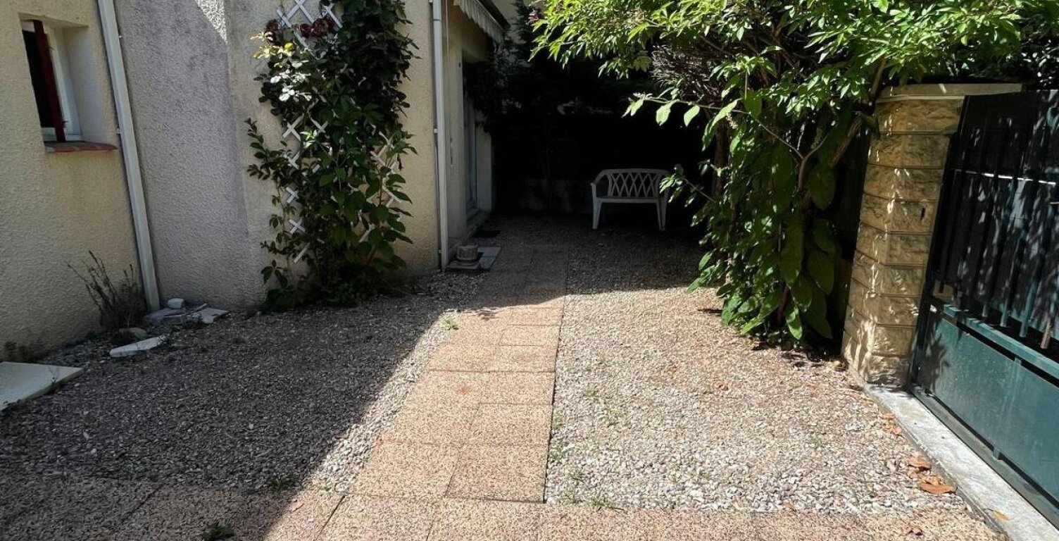 MAISON EN HYPER CENTRE — photo 1
