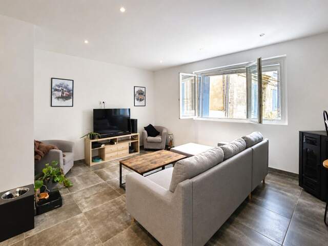 Appartement rénové 80 m² à Mondragon  Un bien qui coche toutes les cases — photo du bien