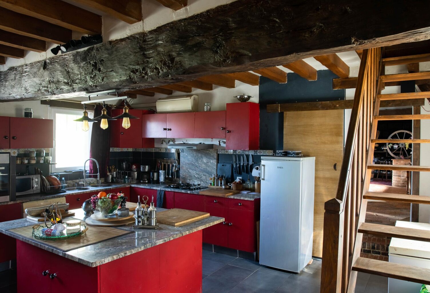 Maison de charme confortable en centre village avec extérieur — photo 1
