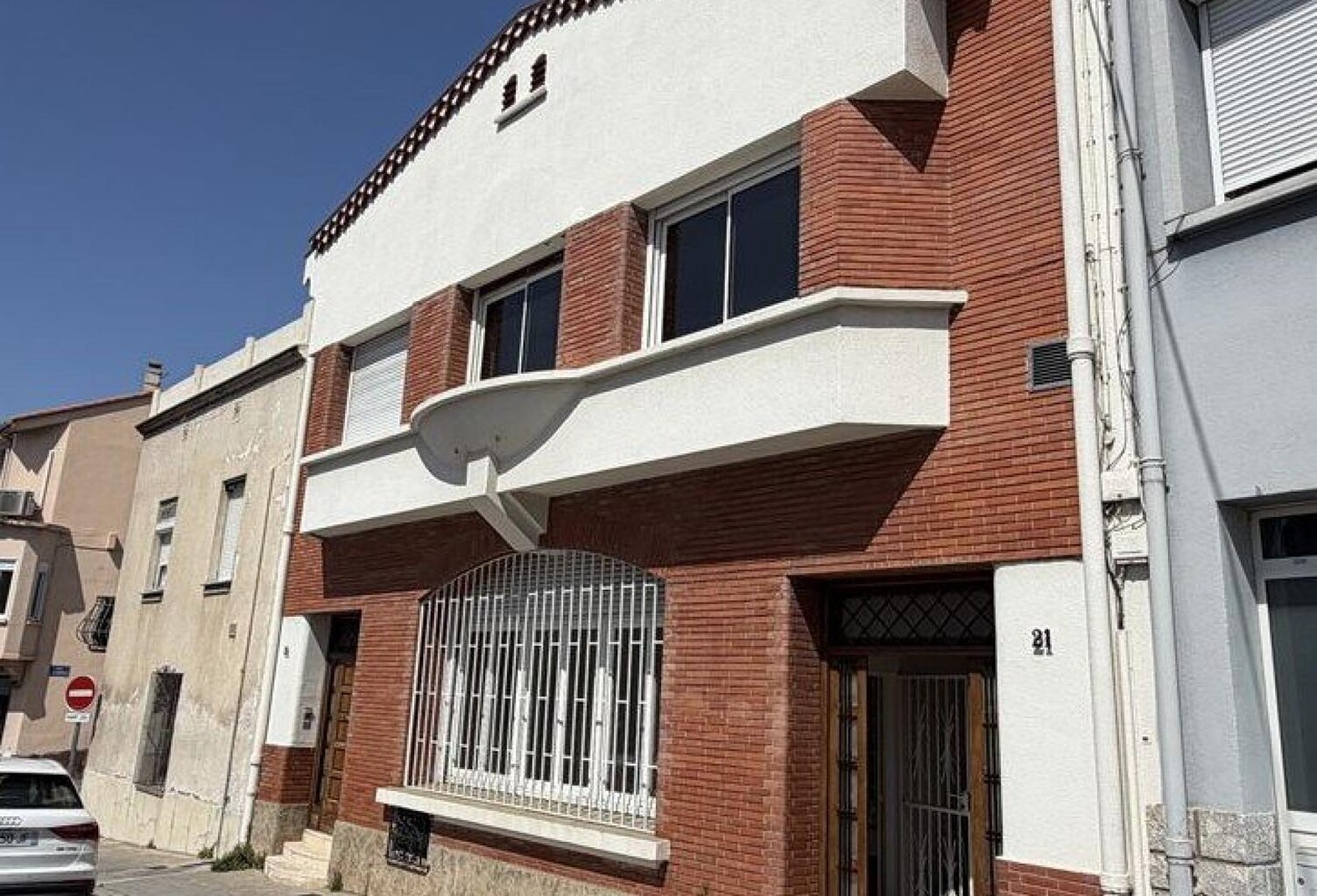 Immeuble 300 m² avec fort potentiel -  2 terrasses — photo 1