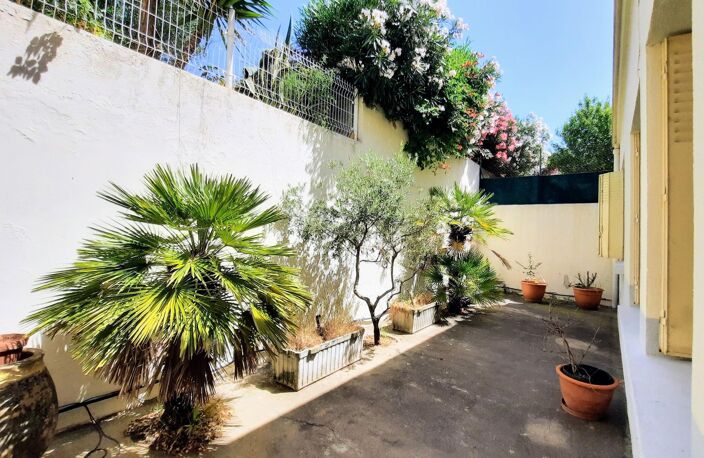 Immeuble 300 m² avec fort potentiel -  2 terrasses — photo 3