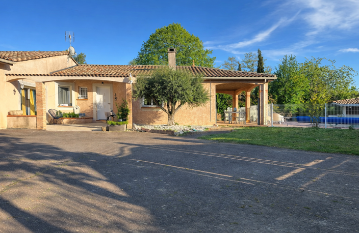 Maison plain pied T6 147 m2 - 1000 m2 de parcelle piscine double garage — photo 2